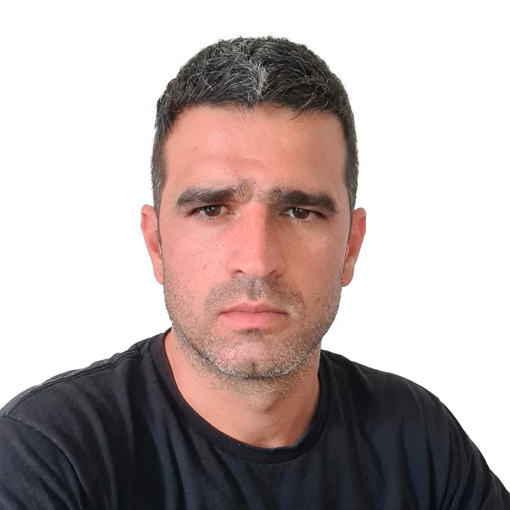 Prof. Alxis