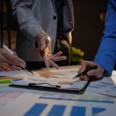 Mensurar resultados e performance comercial, aplicando KPIs, indicadores de ROI e ferramentas de gest�o orientadas ao sell out.