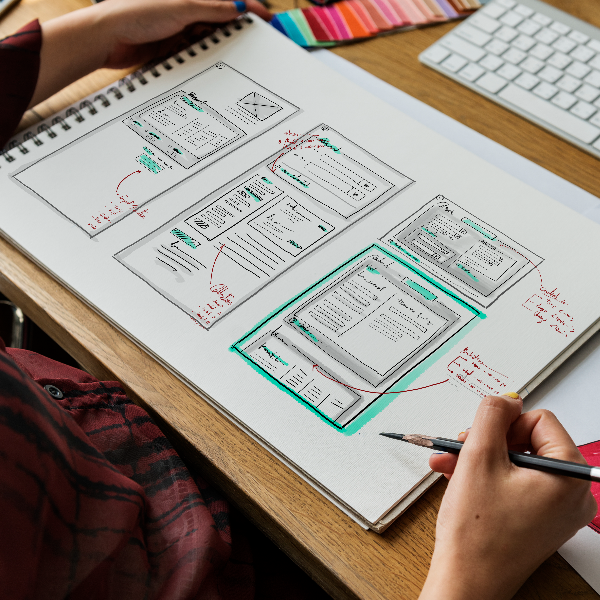 Ps em UX/UI Design e Gesto de Customer Experience
